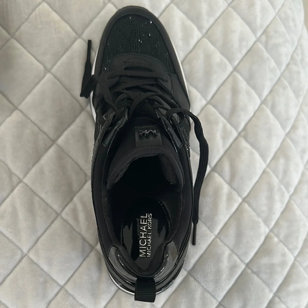 Michael Kors Black and White Sneakers Sleek Design - Picture 5 of 7